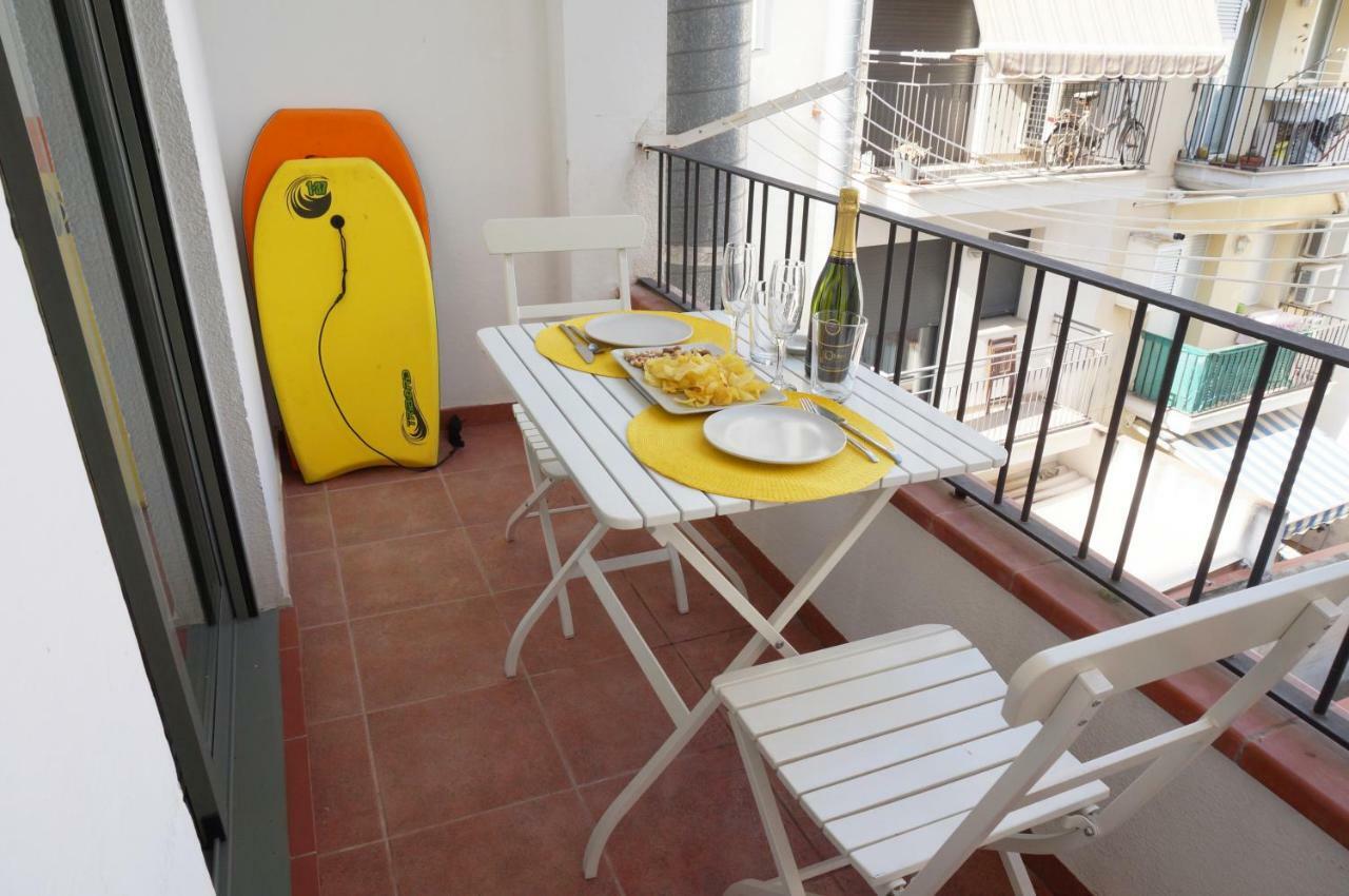 Happy Holiday Beach Home 锡切斯 外观 照片